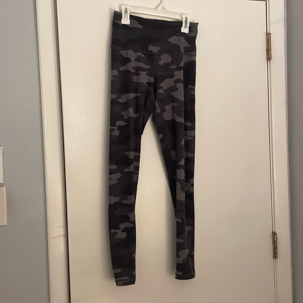 Aerie gray camp leggings, size medium, great condition